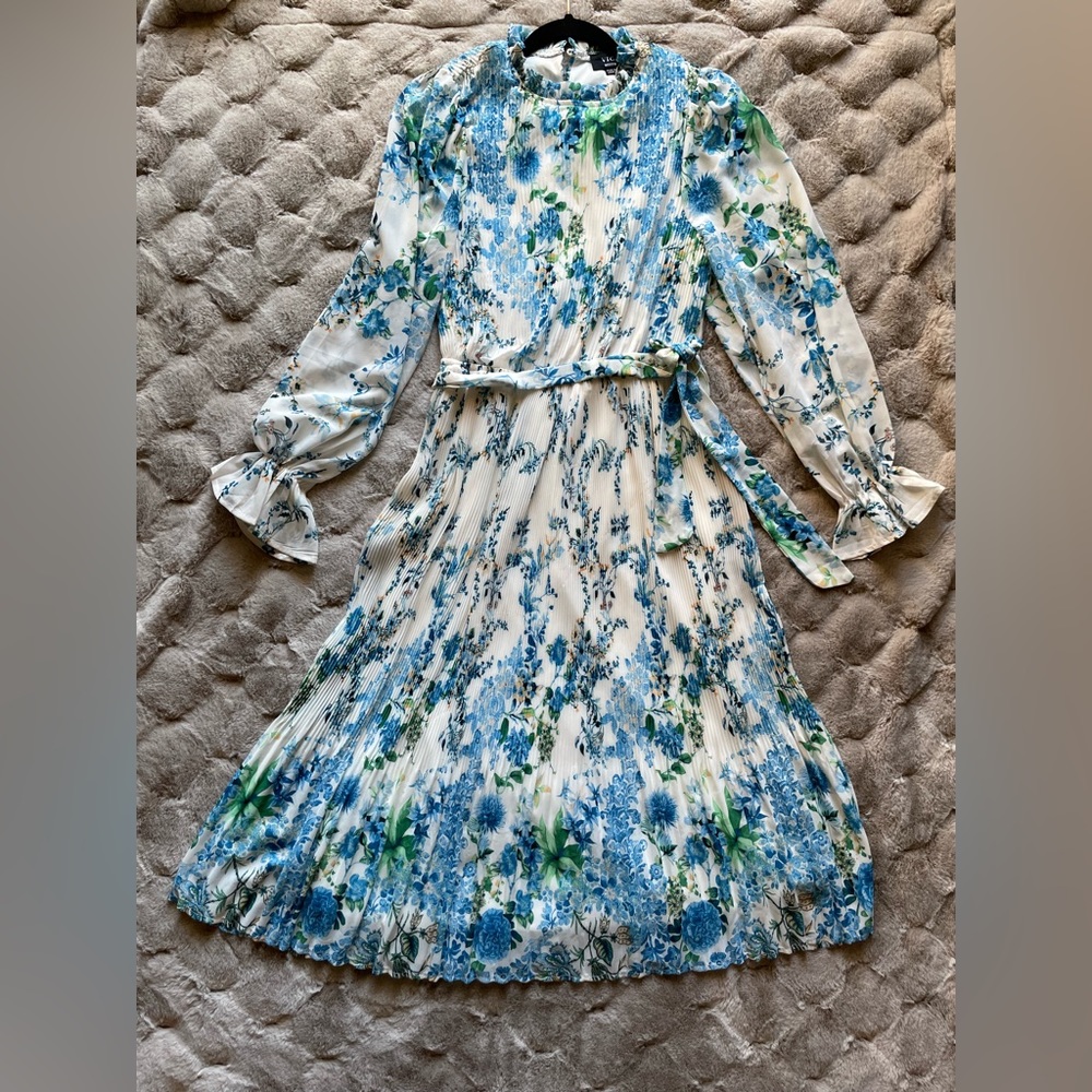 Blue floral vici dress size medium